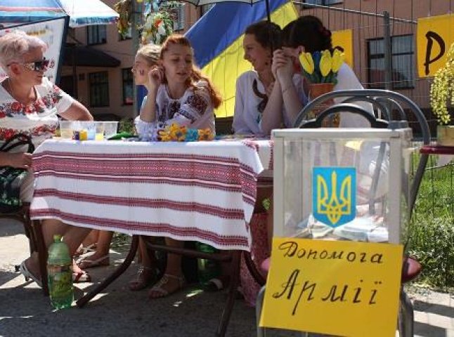 У Тячеві проходив "Патріотичний ярмарок" на підтримку української армії