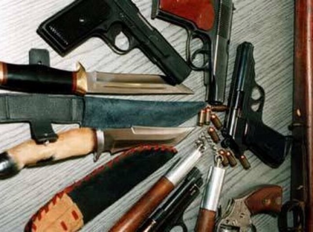 Мукачівські правоохоронці дають ще один шанс зареєструвати незаконно придбану зброю