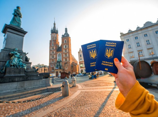 Українці зможуть подорожувати без обмежень: опубліковано радісну новину