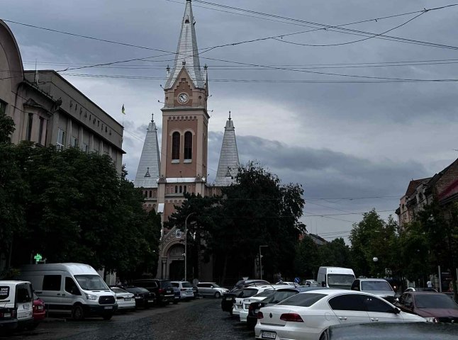Скільки доведеться платити за парковку у центрі Мукачева: названо вартість Скільки доведеться платити за парковку у центрі Мукачева: названо вартість