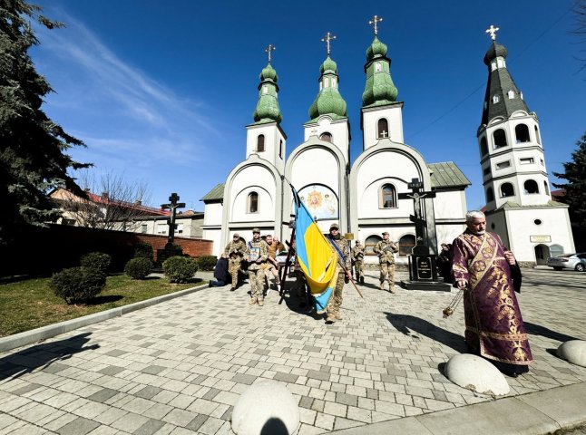 У Мукачеві провели в останню путь полеглого воїна