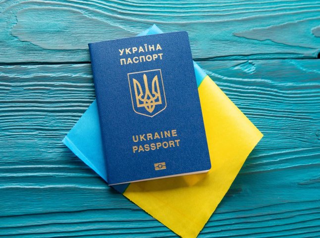 Нововведення уже запустили: для українців за кордоном розповіли приємну новину