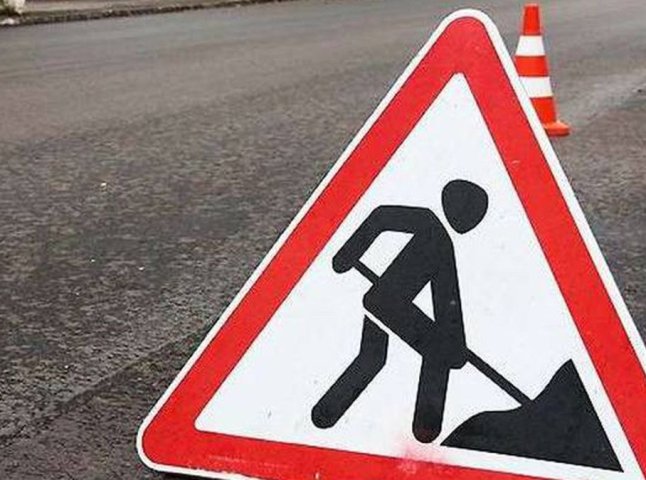 В Ужгороді частково перекриють рух на одній з вулиць через ремонт