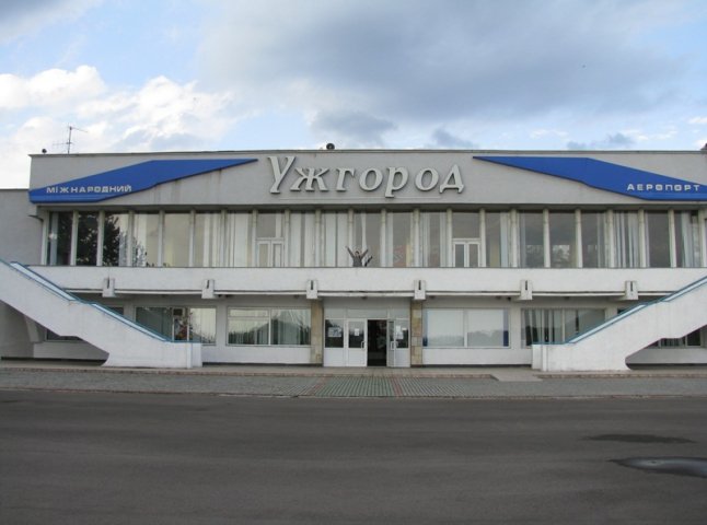 На фактично непрацюючий ужгородський аеропорт облрада хоче виділити майже 13 мільйонів гривень