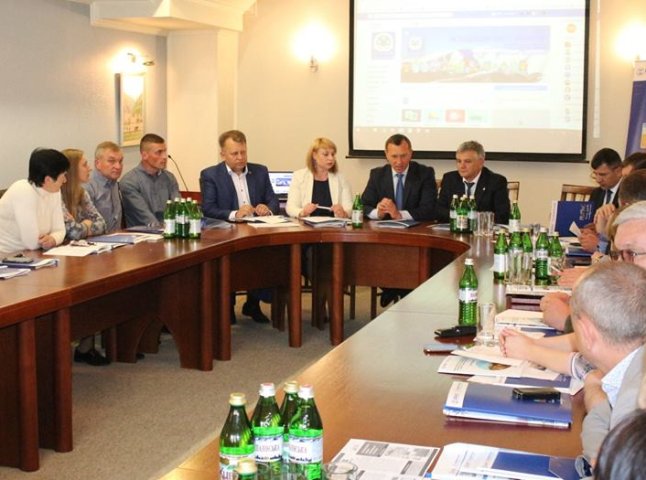 В Ужгороді відбулося засідання Секції Асоціації міст України з питань діяльності та розвитку територіальних громад