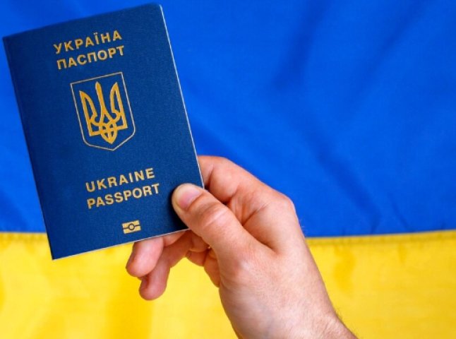 В Україні пропонують дозволити пересилати поштою документи, що посвідчують особу