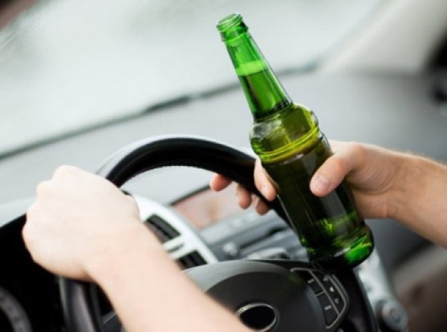 Погоня за п’яним водієм у Мукачеві та інші випадки затримання нетверезих кермувальників за вихідні