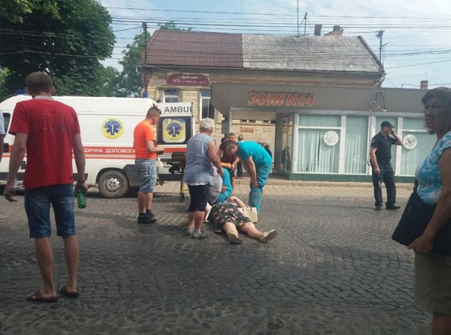 Сьогодні у Мукачеві сталася аварія. Є постраждала