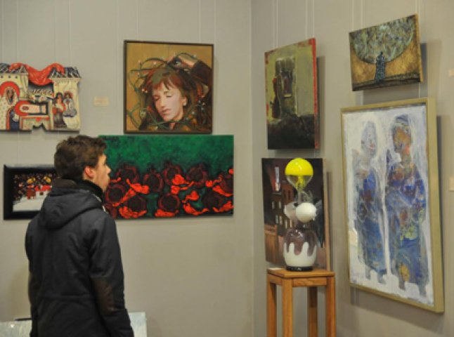 У мукачівській галереї відкриється святкова виставка місцевих художників