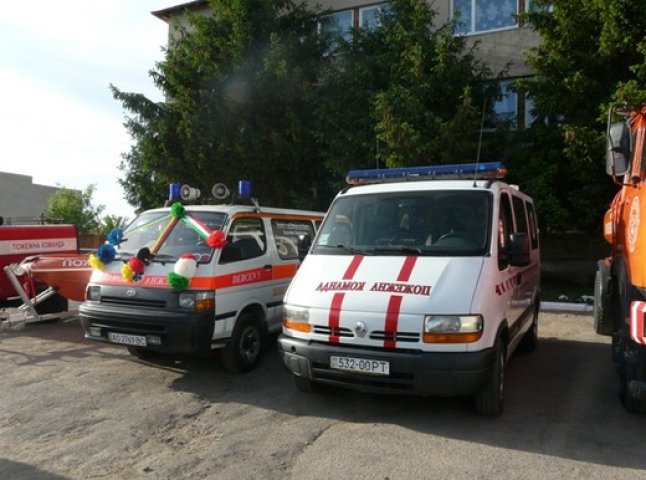 Завдяки Угорській реформаторській церкві дерценські пожежники їздитимуть на новій машині (ФОТО)