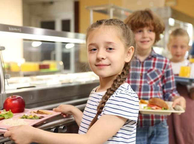 Повідомили наперед, щоб батьки знали: у школах з 1 вересня запровадять приємні зміни