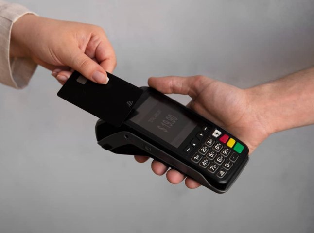 Покупки товарів по-новому з 1 січня 2026: українців повідомили про введення змін