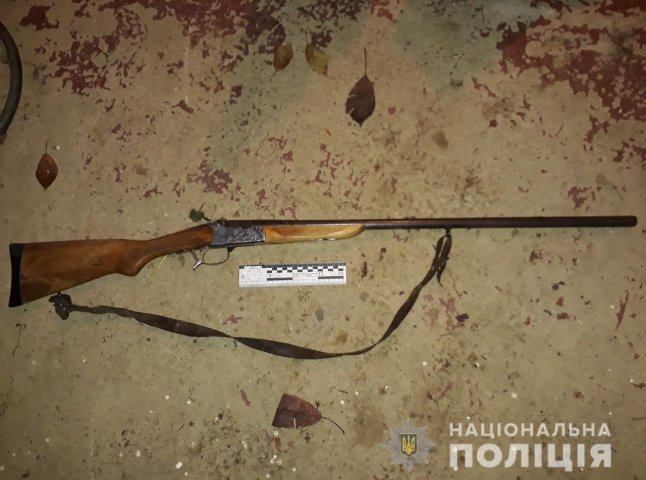 На Ужгородщині чоловік застрелив з рушниці родичку