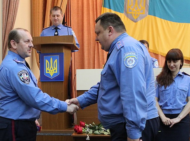 Сьогодні в Ужгороді керівництво силовиків краю вітало слідчих із професійним святом