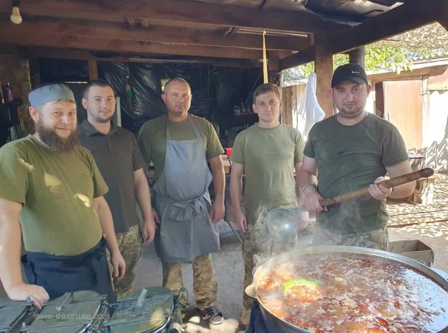 128 бригада показала, як для воїнів варять закарпатський боґрач 128 бригада показала, як для воїнів варять закарпатський боґрач