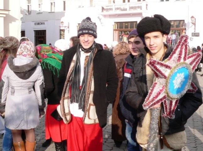 На першій зимовій екскурсії ужгородцям розкажуть про традиції різдвяних свят