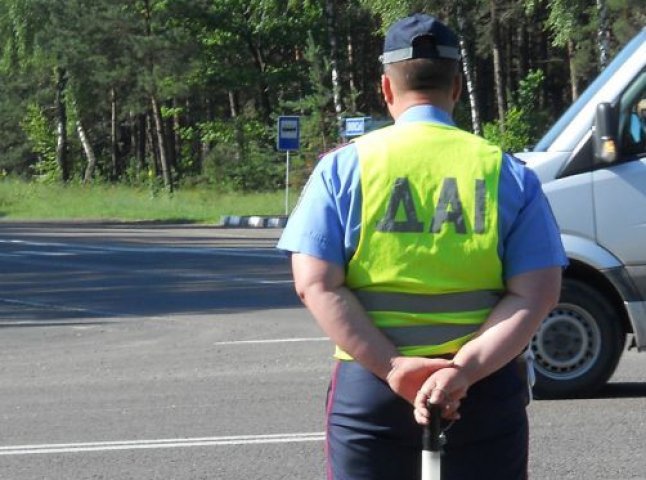 Відео, на якому мукачівські даішники розмовляють на підвищених тонах, перевірить міліція