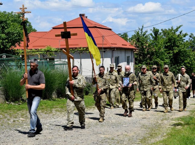 В області поховали Героя, який загинув на Покровському напрямку В області поховали Героя, який загинув на Покровському напрямку