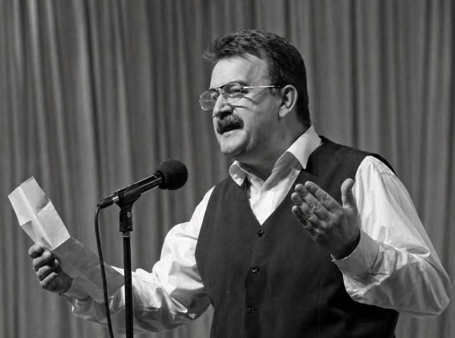 Помер відомий закарпатський поет і співак