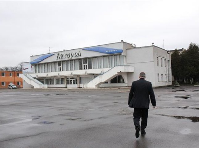 Облрада обіцяє зробити все для того, щоб єдиний гірський аеропорт в Україні функціонував