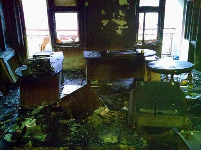 Під час пожежі в готелі у Тячеві ледь не загинув 35-річний чоловік
