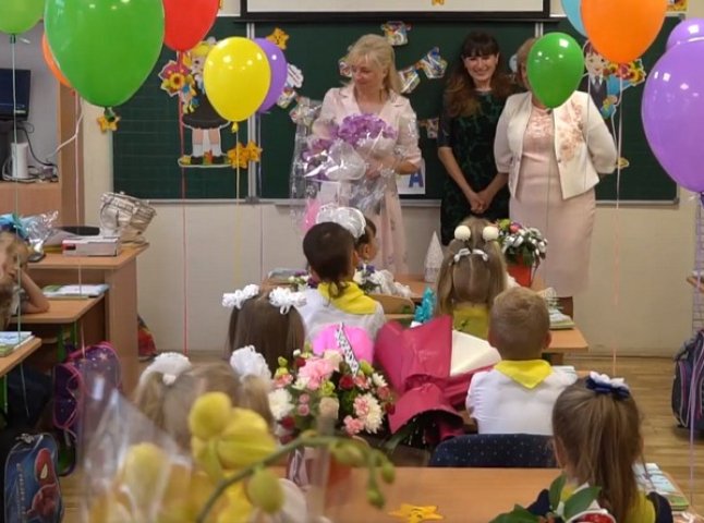 Як проходив День знань у школах Мукачівської ОТГ: опубліковано відео