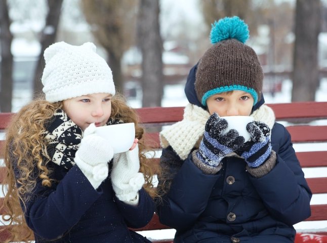Безкоштовно одяг та взуття на зиму: хто з українців отримає таку допомогу