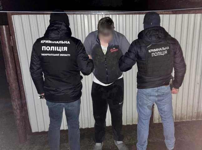 Поліцейські Ужгородщини затримали двох наркоторговців