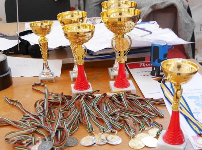 В Ужгороді стартував міжнародний турнір із фехтування