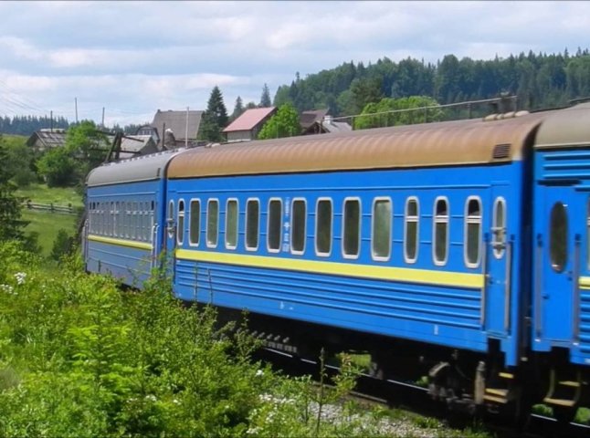 Через ворожі обстріли потяги Рахів — Київ та Ужгород — Запоріжжя тимчасово змінюють маршрут