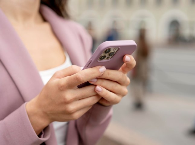 Смартфон може допомогти проти захитування: ці застосунки полегшать поїздку