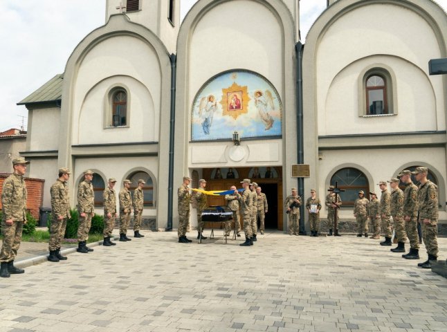 В області попрощалися із полеглим захисником В області попрощалися із полеглим захисником
