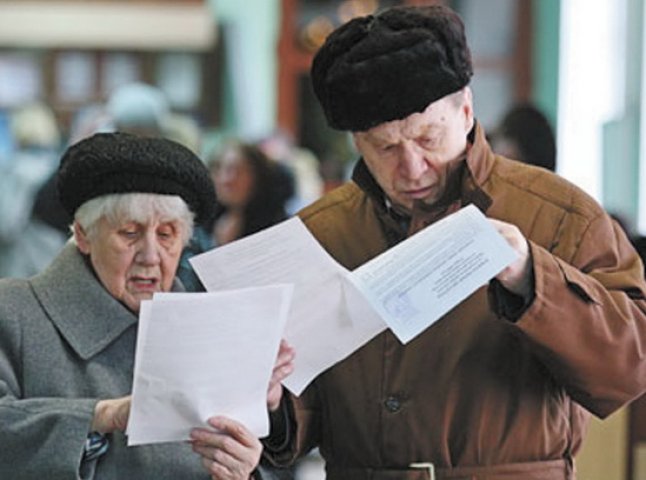До Закарпаття із східних областей України переїхало майже тисячу пенсіонерів