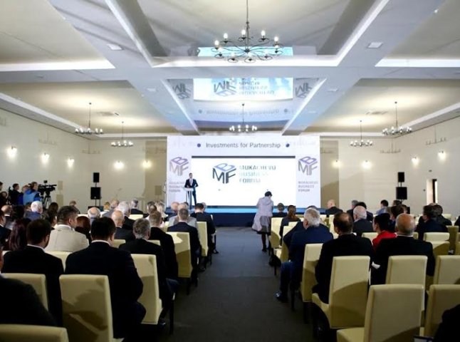 Наближені до мера Балоги підприємці заробили понад сто тисяч гривень на проведенні бізнес-форуму у Мукачеві 