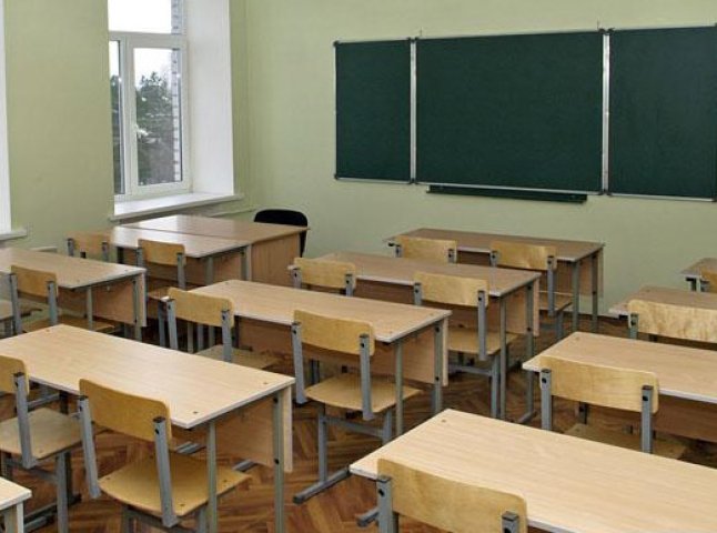 У деяких школах Ужгородщини карантин триватиме до 2 березня