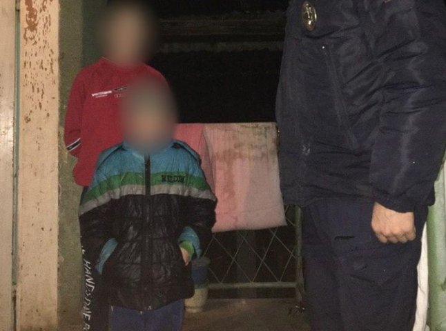 У Мукачеві поліцейські розшукали зниклу дитину