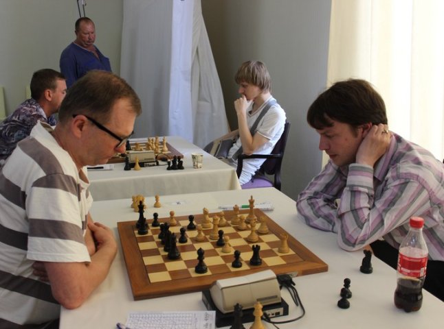 Троє мукачівців – серед проміжних лідерів на шаховому фестивалі "Мукачівське літо 2016"