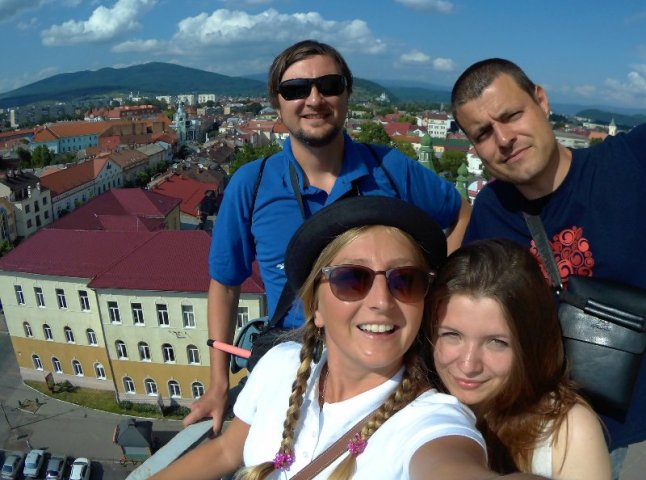 Мандрівники із проекту "Вишиваний шлях" побували в Мукачеві та зняли про місто відео