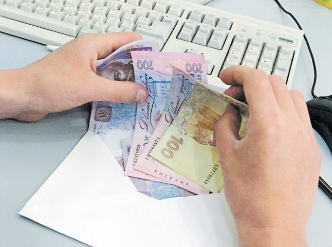Прокуратура вивчає справу по розтраті 407 тисяч гривень працівниками Ужгородської РДА