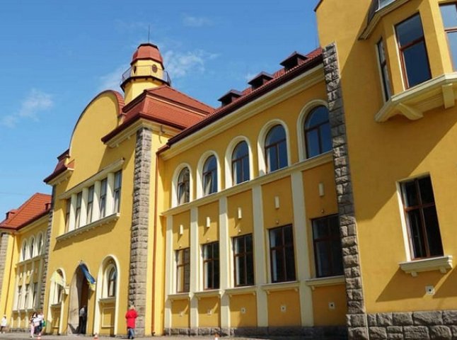 У Мукачеві відкрили Палац культури та мистецтв