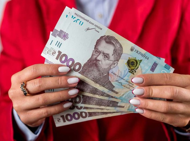 До неділі, 31 травня, приймають заяви на 7500 гривень і більше, які дадуть на картку