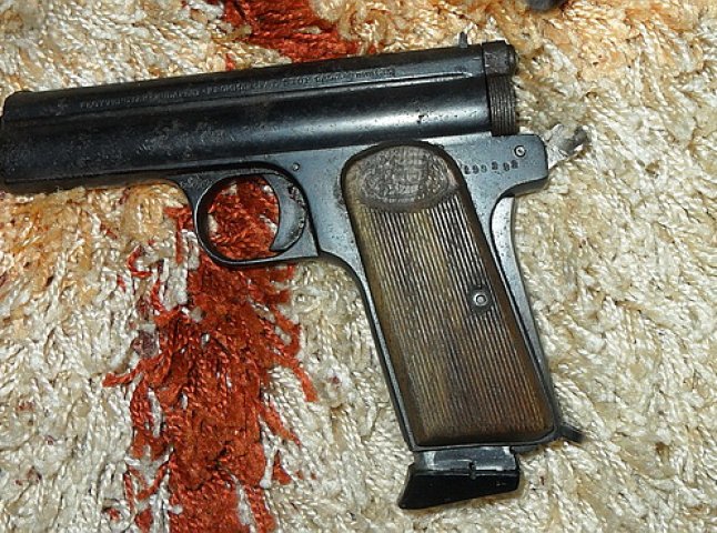 На Іршавщині приватний підприємець покінчив з життям, вистріливши собі у голову з пістолета