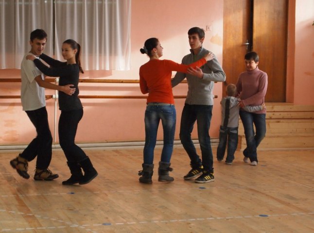 В Ужгороді провели майстер-клас з народного танцю (ФОТО)