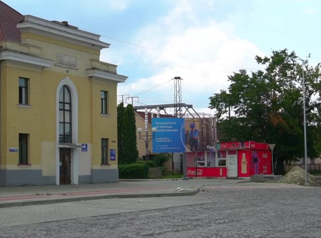 Реконструкція Привокзальної площі у Мукачеві підходить до завершення Реконструкція Привокзальної площі у Мукачеві підходить до завершення