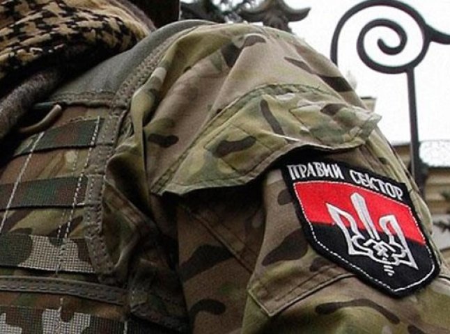 "Правий сектор" "готовий відповісти" міліції, якщо вона піде у наступ в Мукачеві