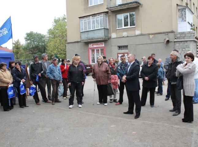 Вячеслав Шутко розпочав зустрічі з виборцями у рідному місті