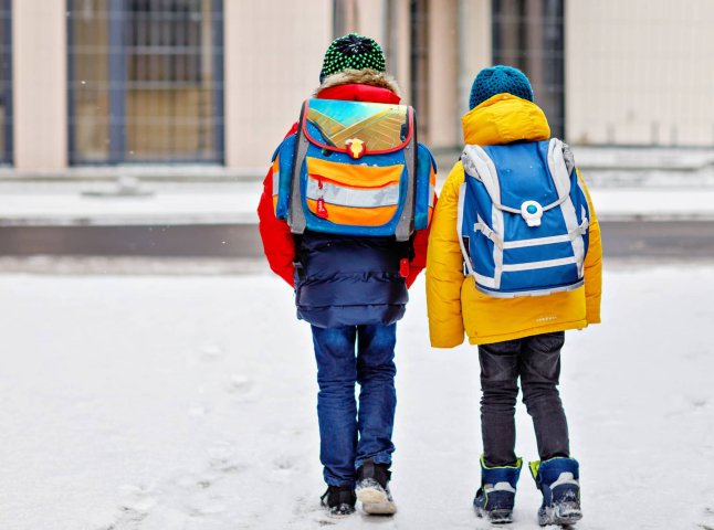 Ще одна громада Закарпаття повідомила про канікули в школах до 1 лютого