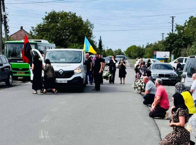 У Чинадієві поховали воїна, який тривалий час вважався зниклим безвісти У Чинадієві поховали воїна, який тривалий час вважався зниклим безвісти