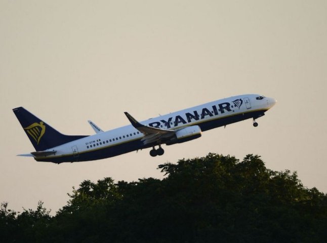 Ера квитків за 10 євро закінчилася: лоукостер Ryanair заявив про підвищення цін на перельоти