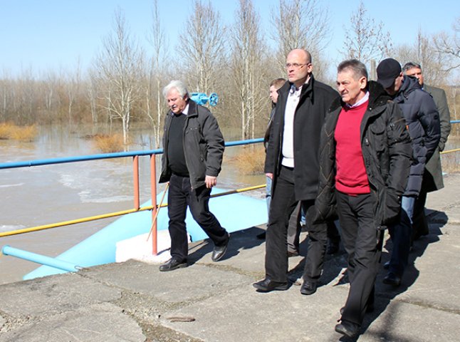 Міністр екології та природних ресурсів України проінспектував систему прогнозування паводків в басейні річки Тиса (ФОТО)